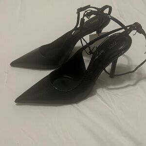 Zara sling back black pump. Brand New. Size 40
